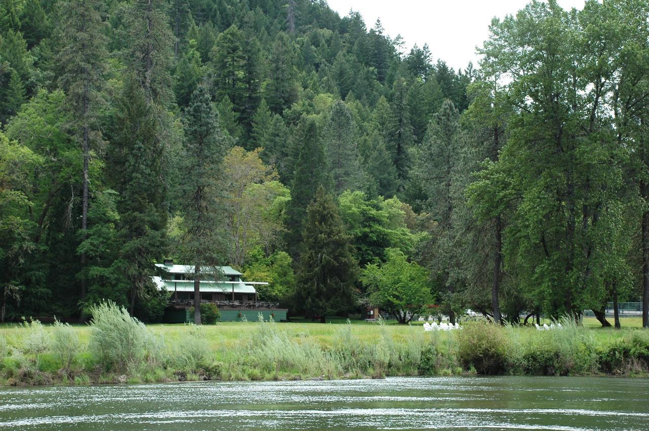 Morrisons Rogue River Lodge Мерлин Экстерьер фото
