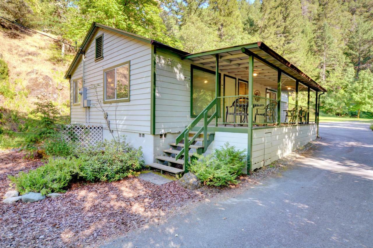 Morrisons Rogue River Lodge Мерлин Экстерьер фото