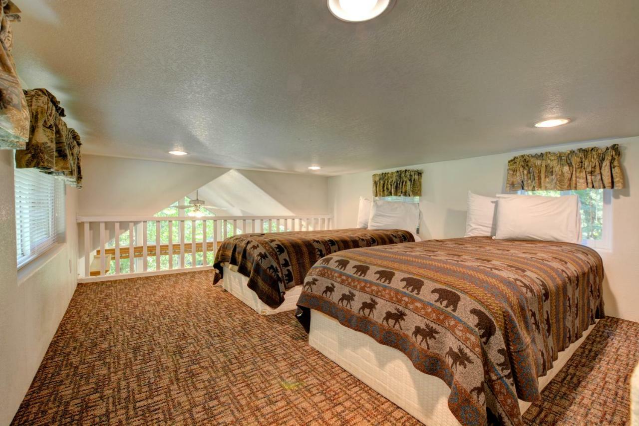 Morrisons Rogue River Lodge Мерлин Экстерьер фото