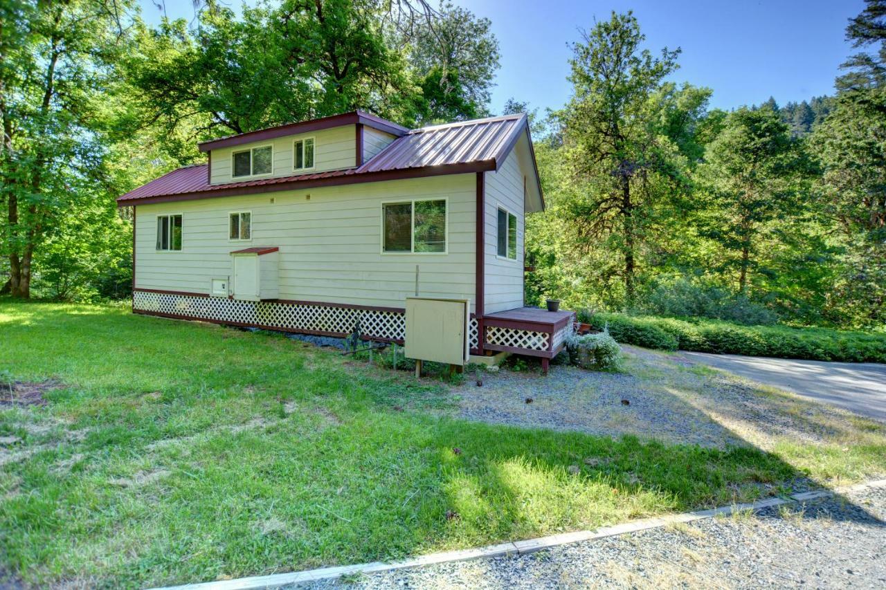 Morrisons Rogue River Lodge Мерлин Экстерьер фото